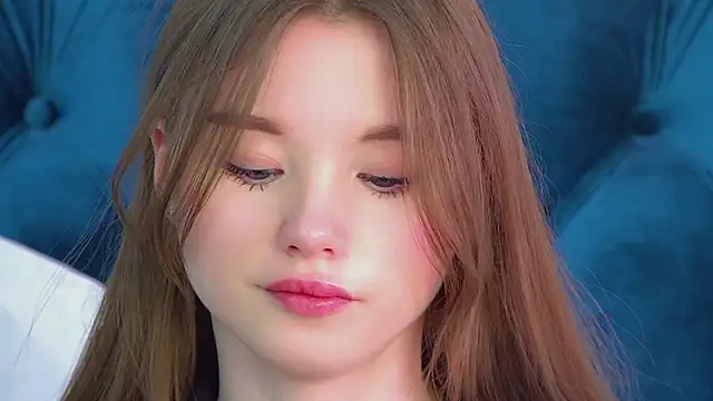 KeiraAsti Adlı Modelin Canlı XXX Sohbeti