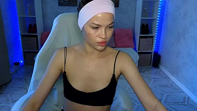 Chat XXX en directo de EmmyMills
