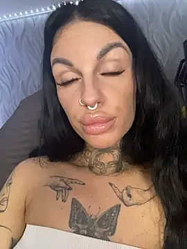 Živý XXX chat angel_devil_forever