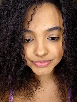 Chat +18 de Queenpandinha ao vivo