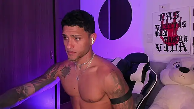 Czat XXX na żywo – Alessandro_Vanni