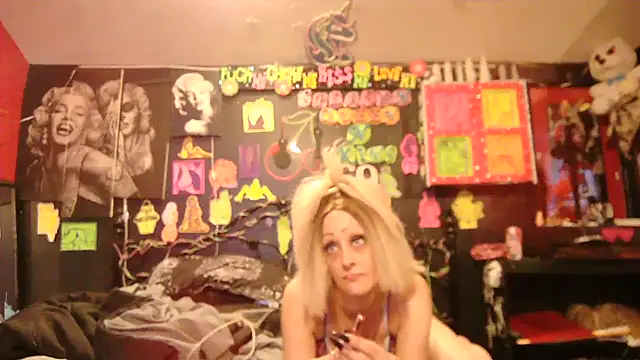Splash_Queen420 élő XXX-chatje
