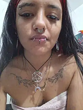XXX chat uživo modela carolinerue