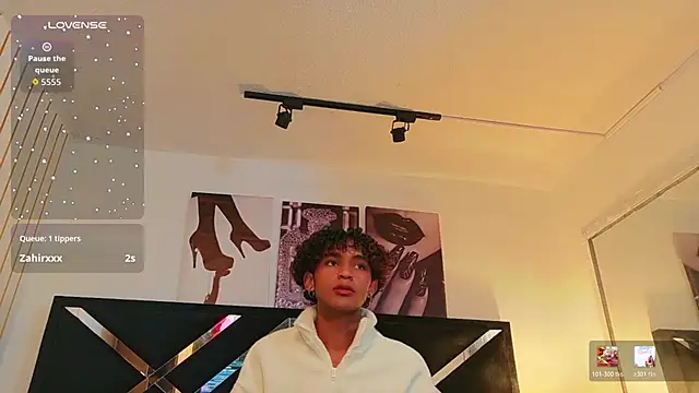 แชท XXX สดของ Aaron_Wiinter
