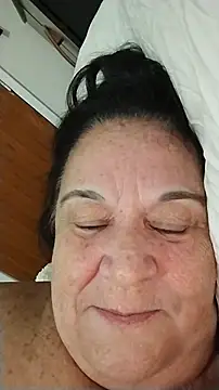 Živý XXX chat Yaya_Mineira