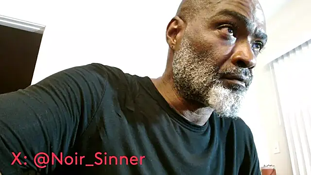 sinnernoir's Live XXX Chat