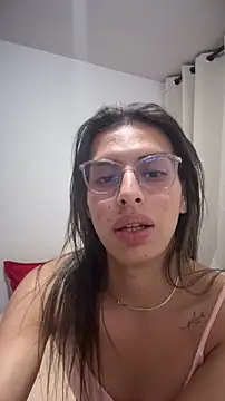 צ'אט XXX בשידור חי של RoxelyTs
