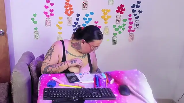 Chat XXX en directo de MiaYMolly