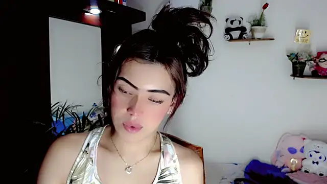 NathalialLooes' Live XXX Chat