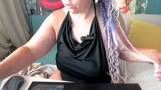 HubaBoobs Adlı Modelin Canlı XXX Sohbeti