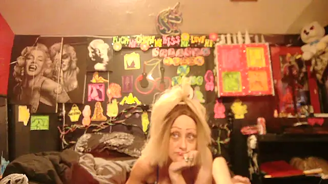 Splash_Queen420 élő XXX-chatje
