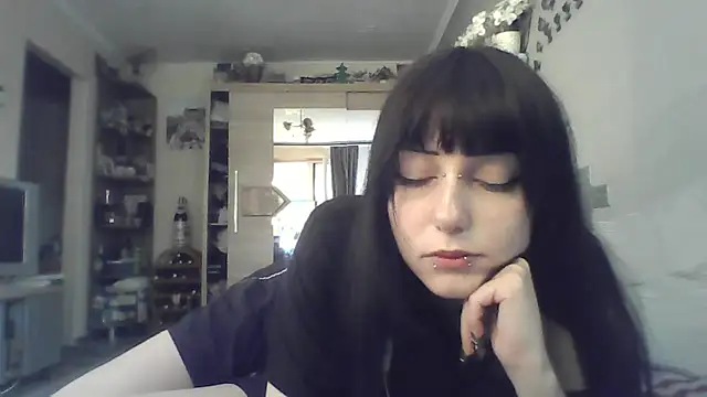 ChargedReign's Live XXX Chat