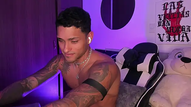 Alessandro_VanniのライブXXXチャット