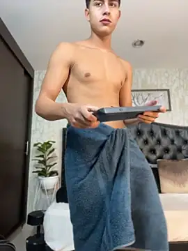 Lander_Cruz Live XXX-chat