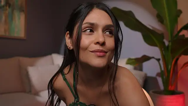 Danna-Saenz Live XXX-Chat