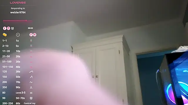 צ'אט XXX בשידור חי של Kudi_Minnt