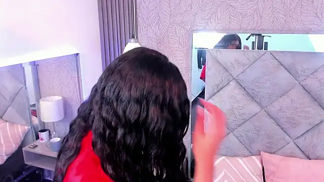 XXX chat uživo modela LilithDesire_