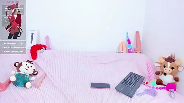 Cloee_Lovee Adlı Modelin Canlı XXX Sohbeti