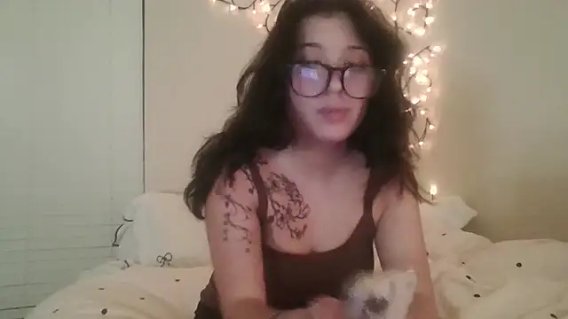 Silverbabyyy2007's Webcam Show