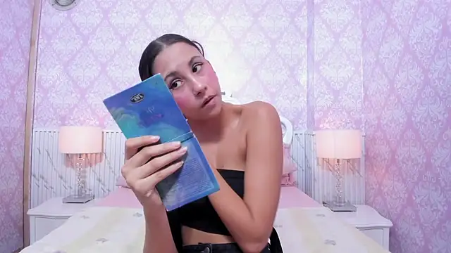 Miabloom19_ élő XXX-chatje