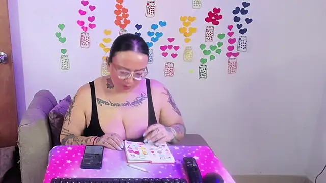 Živý XXX chat MiaYMolly