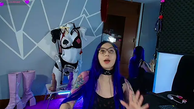 karlamoon23 Adlı Modelin Canlı XXX Sohbeti