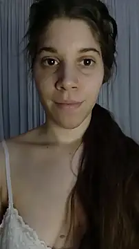 XXX chat uživo modela Allebazii