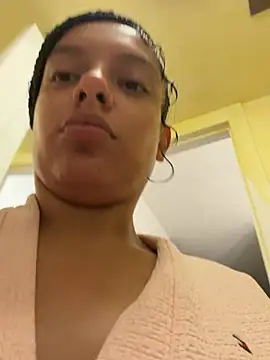 Chat +18 de allybluee777 ao vivo