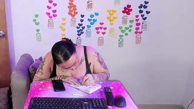 Chat XXX en directo de MiaYMolly