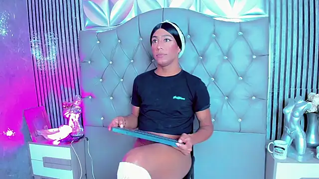 Lucia-sex's Webcam Show