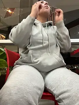צ'אט XXX בשידור חי של KittyObsession