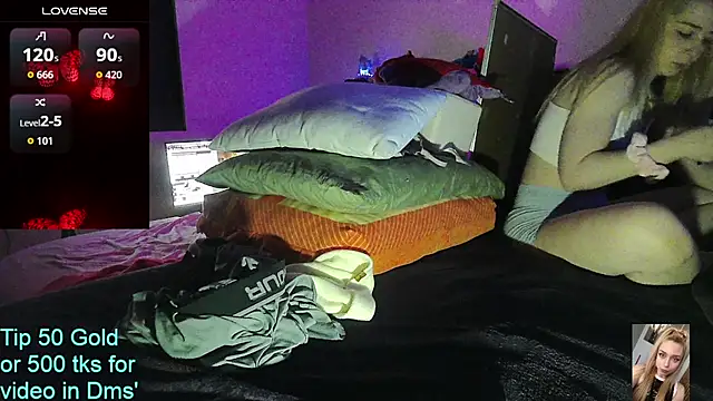Živý XXX chat Blondiewithanass