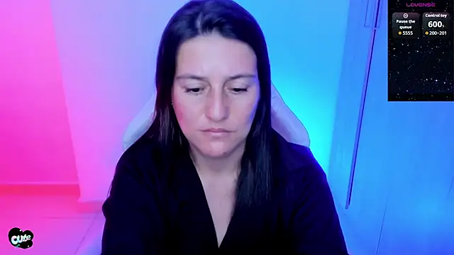 Saskyaa Chat XXX in diretta
