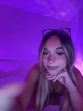 Онлайн чат XXX amylaaa