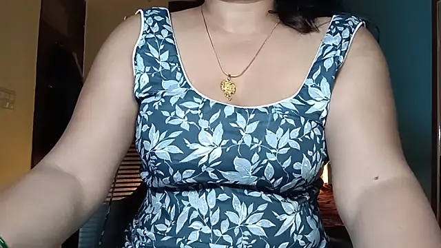 צ'אט XXX בשידור חי של YourDesi_Laila_