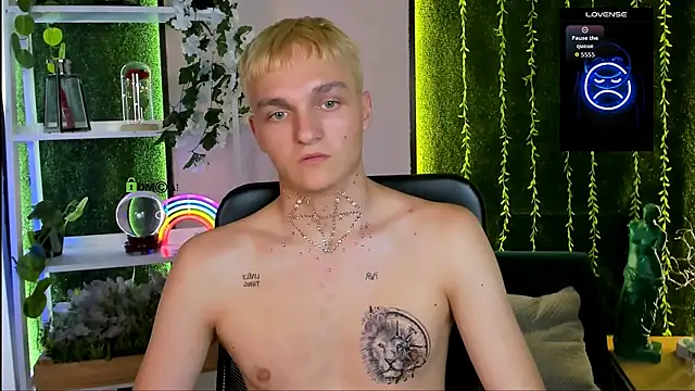 john_lik's Live XXX Chat