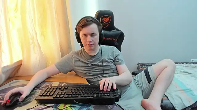 iliaskrislove Chat XXX live