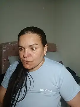 Chatroom XXX en direct de Zuleyka_69
