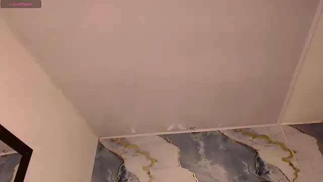 ailyngg's Live XXX Chat
