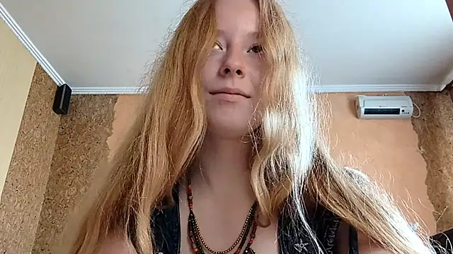 KateVibe_01 élő XXX-chatje