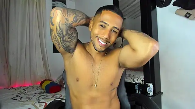 LucasWatsonnn – Naživo XXX chat