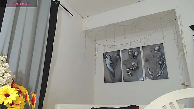 Онлайн чат XXX FranchescaSexy1