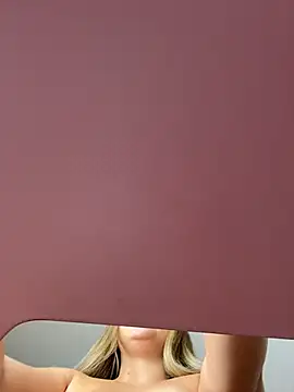 lunablossom_'s Live XXX Chat
