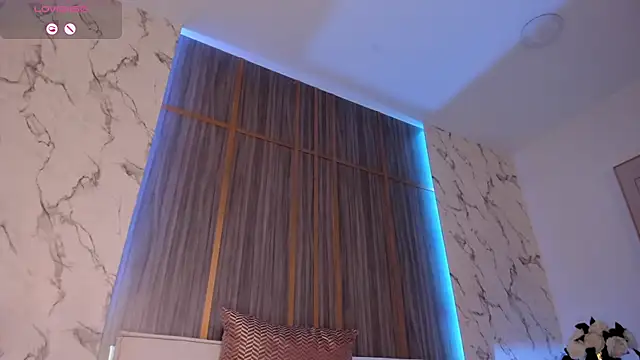 IsabellaAllen Chat XXX in diretta