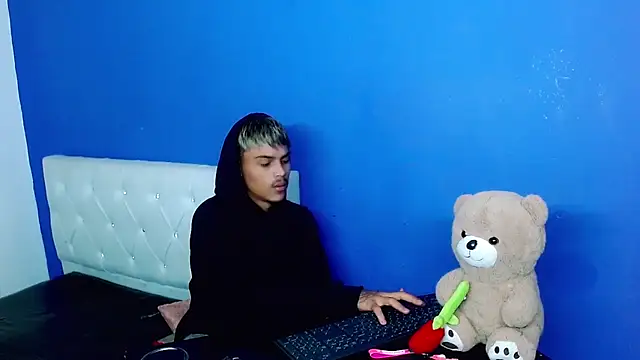 Angel_foxc13: онлайн-секс-чат