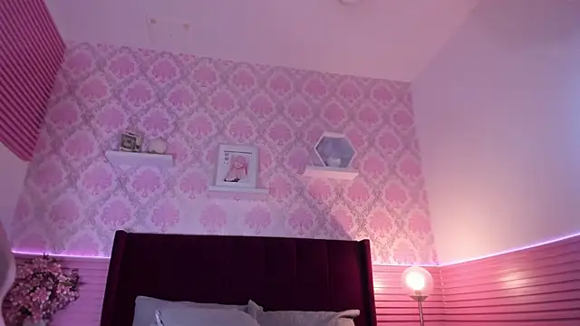 MiaBlaze Live XXX Chat