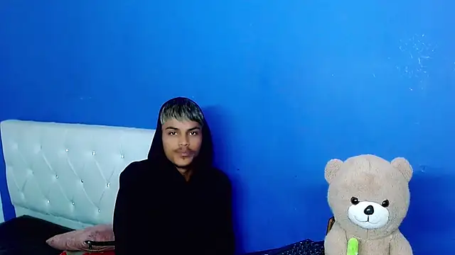 Angel_foxc13's Live XXX Chat