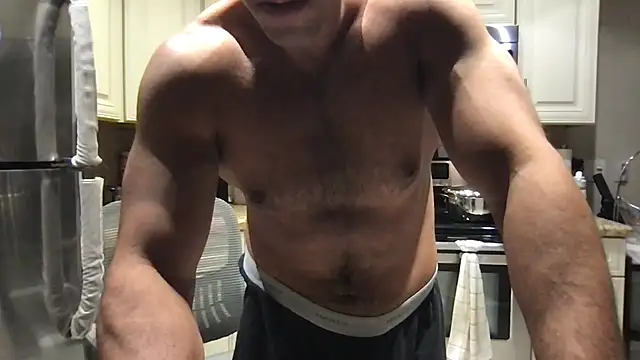 BigGuyMuscle: онлайн-секс-чат