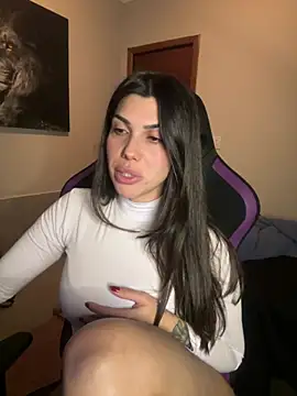 XXX chat uživo modela tiphanyari