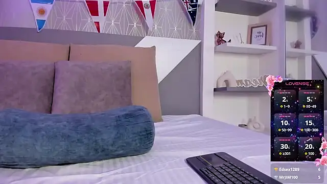 دردشة Andreaa_Clark الجنسية المباشرة